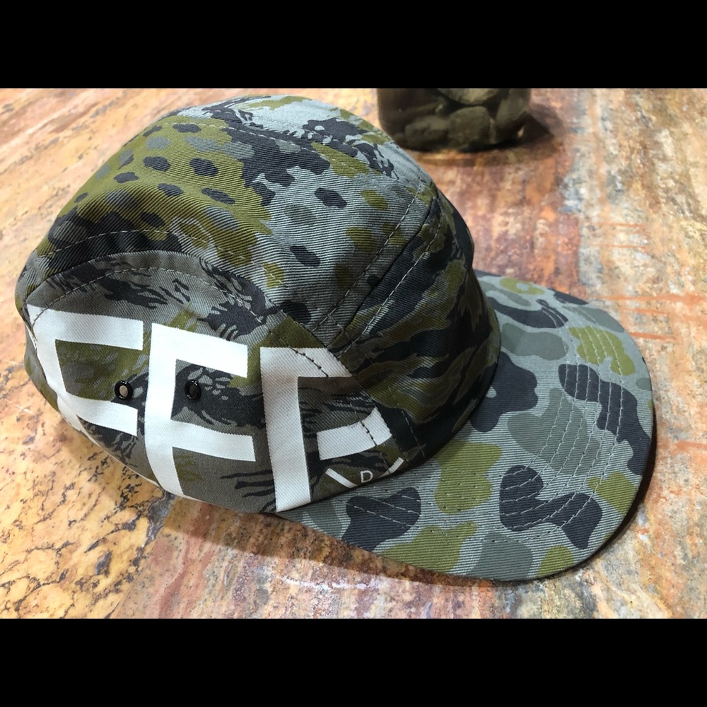 10 Deep 5 Panel Camouflage Hat.